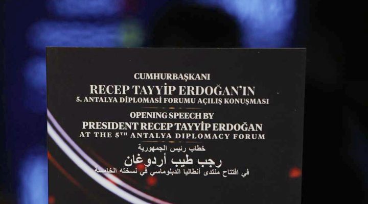 Erdoğan’ın Antalya Diplomasi Forumu’ndaki konuşması 3 dilde kitaplaştırıldı