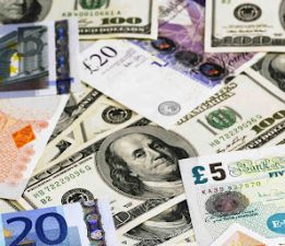 Euro 53,05, sterlin 60,95, dolar 45,10 liradan işlem görüyor