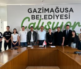 Gazimağusa Belediyesi ile Gazimağusa Gençlik Meclisi Platformu arasında iş birliği sözleşmesi imzalandı