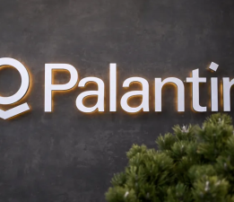 İngiltere’de 200 binden fazla kişi, hükümete Palantir şirketiyle bağları kesme çağrısı yaptı