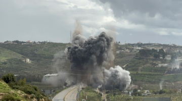 İsrail, Lübnan’da işgal ettiği alanların dışındaki bölgelere ateşkese rağmen saldırılar düzenledi