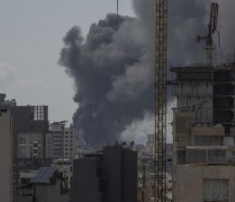 İsrail ordusunun, Lübnan’ın güneyine düzenlediği saldırıda kadın gazeteci hayatını kaybetti