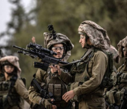 İsraillilerden her yıl düzenlenen “öldürülen askerleri anma” törenlerinde Netanyahu hükümetine tepki