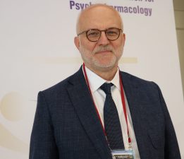 “Kaygı bozukluğuyla mücadelede ilaçtan önce yaşam tarzı değişikliği” önerisi