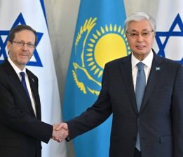 Kazakistan Cumhurbaşkanı Tokayev, konuk mevkidaşı Herzog ile baş başa ve heyetler arası görüşme yaptı