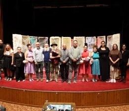 “Kozalar” İskele’de sahnelendi