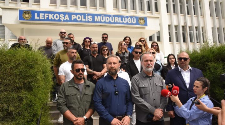 KTÖS, Lefkoşa Polis Müdürlüğü önünde açıklama yaptı