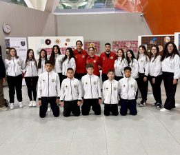 Lapta Alsancak Çamlıbel Belediyesi Halk Dansları ekibi Denizli’de uluslararası festivale katılıyor