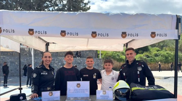 Lapta’daki kariyer gününde polis ve itfaiye meslekleri tanıtıldı