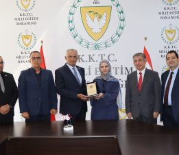 LAÜ öğrencisi Merve Genç’e Birkan Uzun bursu verildi