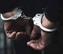 Lefkoşa’da oturma izni çıkarmak maksadıyla sahte resmi belge düzenlenleme olayıyla ilgili 2 kişi daha tutuklandı