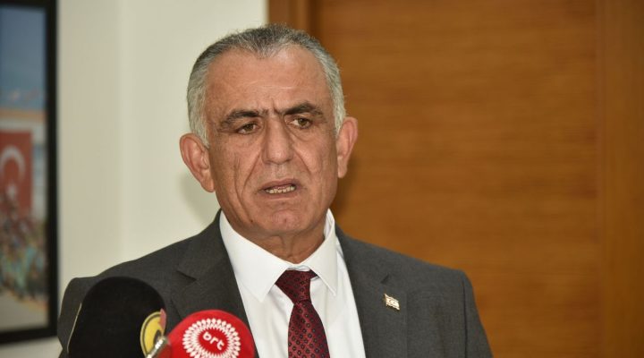 “Çocukları siyasete karıştırmayın”