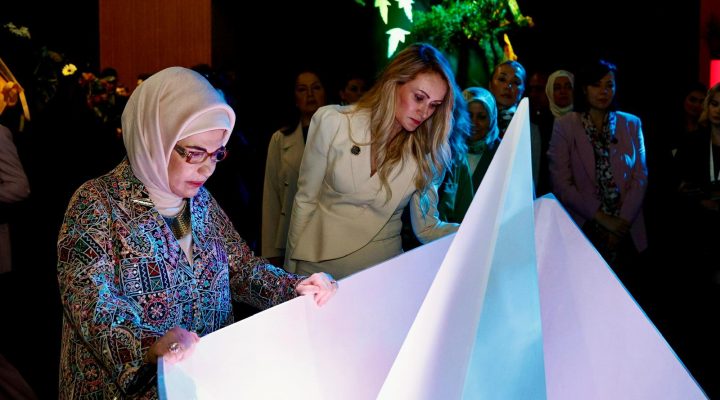 Nilden Bektaş Erhürman “Filistin için Tek Yürek: Eğitimde Yıkıma Karşı Geleceği Korumak” etkinliğine katıldı