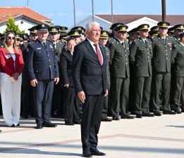 Özçınar, 23 Nisan Ulusal Egemenlik ve Çocuk Bayramı kutlama törenine katıldı