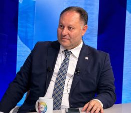 Öztürkler: “AB’nin çözüm çağrısı yaparken Türk tarafıyla görüşmekten kaçınması açık bir çelişkidir”