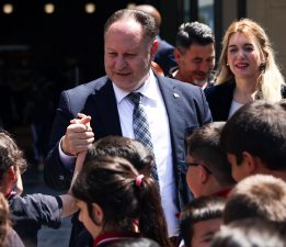 Öztürkler: “Bizler çok şanslıyız çünkü çok iyi öğretmenlerimiz var”