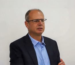 Özuslu: “Londra’daki final maçı Kıbrıs’a örnek olsun”