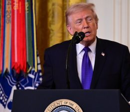 WSJ: Trump, İran’a yönelik ablukanın uzun süre devam etmesi için hazırlık talimatı verdi