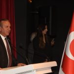 Hülya Koçyiğit GAÜ'de düzenlenen söyleşide sevenleriyle buluştu
