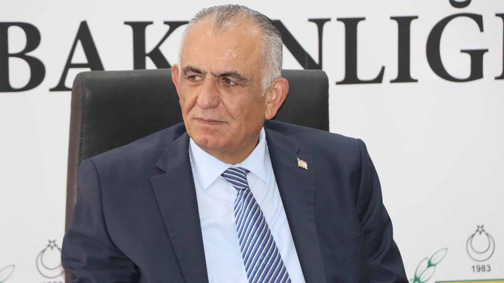 Milli Eğitim Bakanı Çavuşoğlu, Tunus'ta ödül kazanan Haydarpaşa Ticaret Lisesi öğrencilerini kabul etti