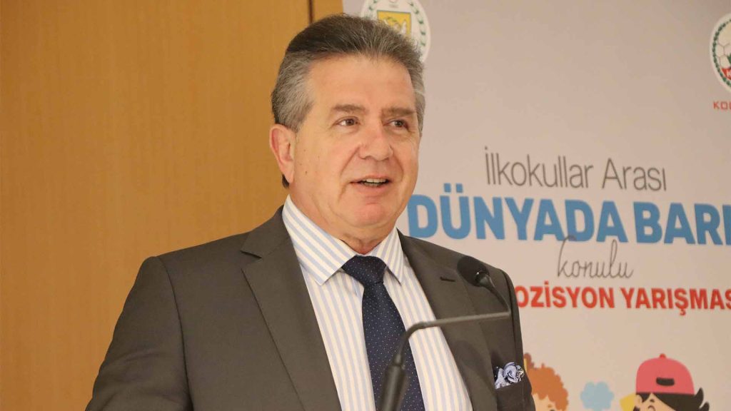 “Dünyada barış” konulu kompozisyon yarışmasının ödül töreni yapıldı
