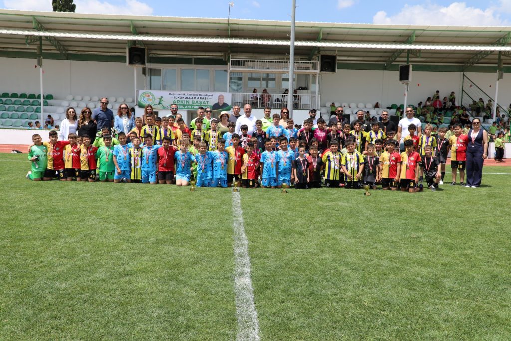 Arkın Başat anısına futbol turnuvası düzenlendi