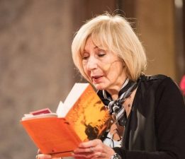Ayşe Kulin: En az kitap okuyan şehir İzmir
