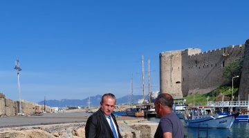 Ataoğlu, Girne Antik Limanı’nda yürütülen iskele yapım çalışmalarını inceledi