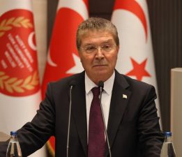 Başbakan Üstel: “Türkiye Cumhuriyeti devletimize ve halkımıza güç vermeye devam ediyor”