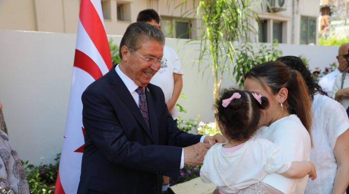 Başbakan Üstel, UBP Genel Merkezi’nde partililerle bayramlaştı