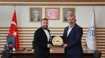 Beyarmudu Belediye Başkanı Bebek, Arnavutköy Belediye Başkanı Candaroğlu’nu ziyaret etti