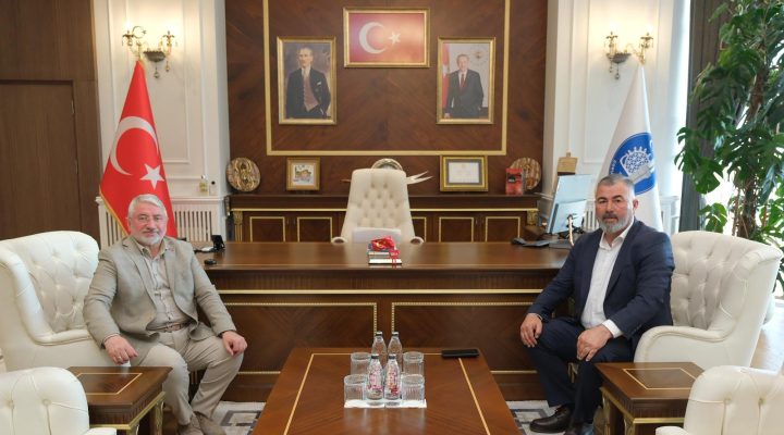 Beyarmudu Belediye Başkanı Bebek Çorum Belediye Başkanı Aşgın’ı ziyaret etti