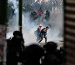 Bolivya’da hükümetin istifası talebiyle başlayan protestolar sürüyor