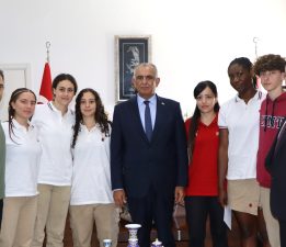 Çavuşoğlu: “Başarılı sporcularımıza burs sağlanması için YTB ile çalışma yürütüyoruz”