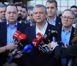 CHP TBMM Grup Başkanı Özel, Manisa’da bayram namazı sonrası konuştu