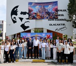 Cumhurbaşkanı Erhürman, Atatürk Öğretmen Akademisi’nde çocuk şenliğine katıldı