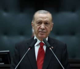 Erdoğan: “Türkiye istikrar adası olarak göz dolduruyor”