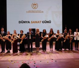Erhürman: “Bu halk, çok zor koşullarda bile kültür ve sanatla buluşma çabasından asla vazgeçmedi”