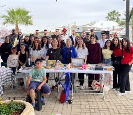 Hemşirelik ve diyetisyenlik öğrencileri yararına kermes