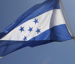 Honduras’ın kuzeyinde düzenlenen 2 ayrı saldırıda 6’sı polis 24 kişi öldürüldü