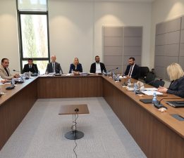 Hukuk, Siyasi İşler, Dışilişkiler ve Savunma Komitesi bir yasa ile bir yasa tasarısını Genel Kurul’a sevk etti
