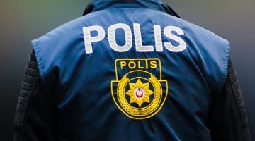 İnsan hayatını tehlikeye atacak şekilde araç kullanan sürücüye para ve puan cezası kesildi