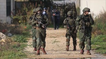İsrail ordusu Batı Şeria’nın Nablus kentine düzenlediği baskında 3 Filistinliyi gözaltına aldı