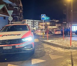 İsviçre’de tren istasyonunda bıçaklı saldırı… 3 kişi yaralandı