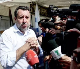 İtalya’da iktidar ortağı aşırı sağcı Lig Partisi, Ukrayna’nın AB üyeliğine karşı çıktı