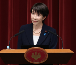 Japonya Başbakanı Takaiçi’den Anayasa’nın günün koşullarına göre güncellenmesi gerektiği mesajı…