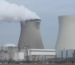 Japonya’daki nükleer reaktör, türbin yakınında buhar kaçağı nedeniyle faaliyetlerini askıya aldı