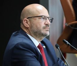 Küçük: “Gelecek inanan, çalışan ve asla vazgeçmeyen gençlerle kurulacak”