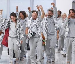 Küresel Sumud Filosu’nda İsrail tarafından alıkonulan bazı İtalyan aktivistler ülkelerine döndü
