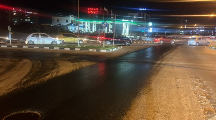 Lefkoşa Gönyeli bölgesinde yola atık madde döküldü